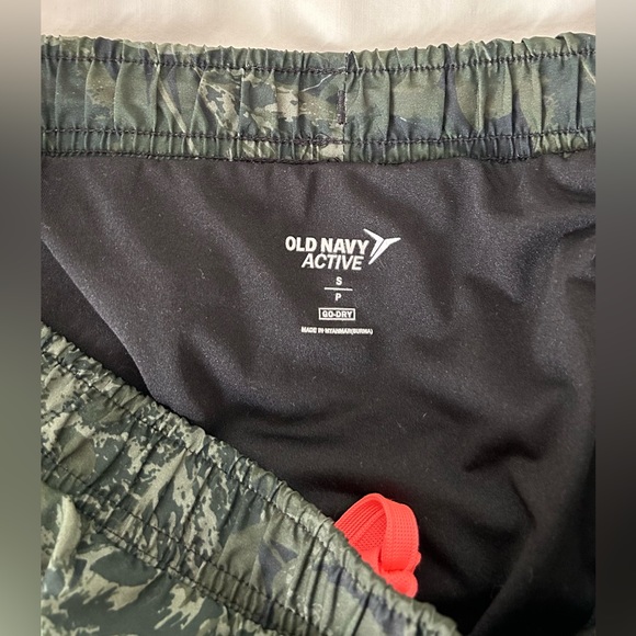 Old Navy Activewear Shorts - Picture 5 of 5